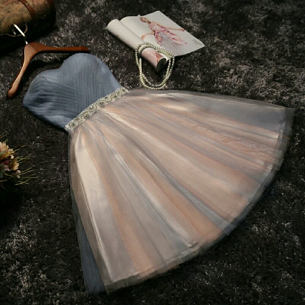 🎉🎊1 LEFT!🎉🎊Grey dress banquet prom short dress